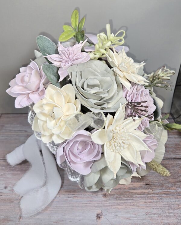 Basic Bridal Bouquet - Image 2