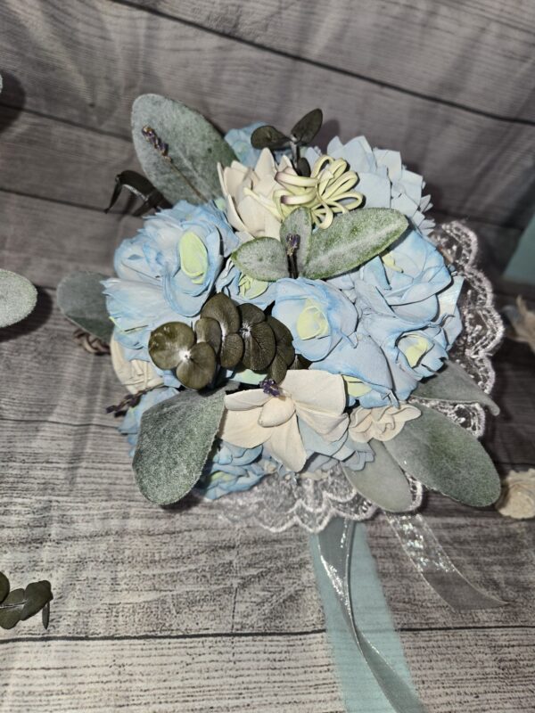 Basic Bridal Bouquet - Image 3